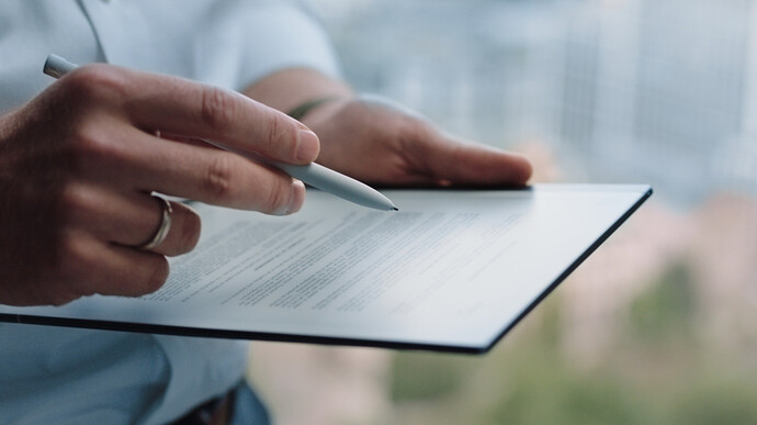 reMarkable-2-Product-photo-2